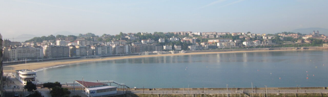 San Sebastián. Zicht op strand la Concha. San Sebastián. Zicht op strand la Concha.